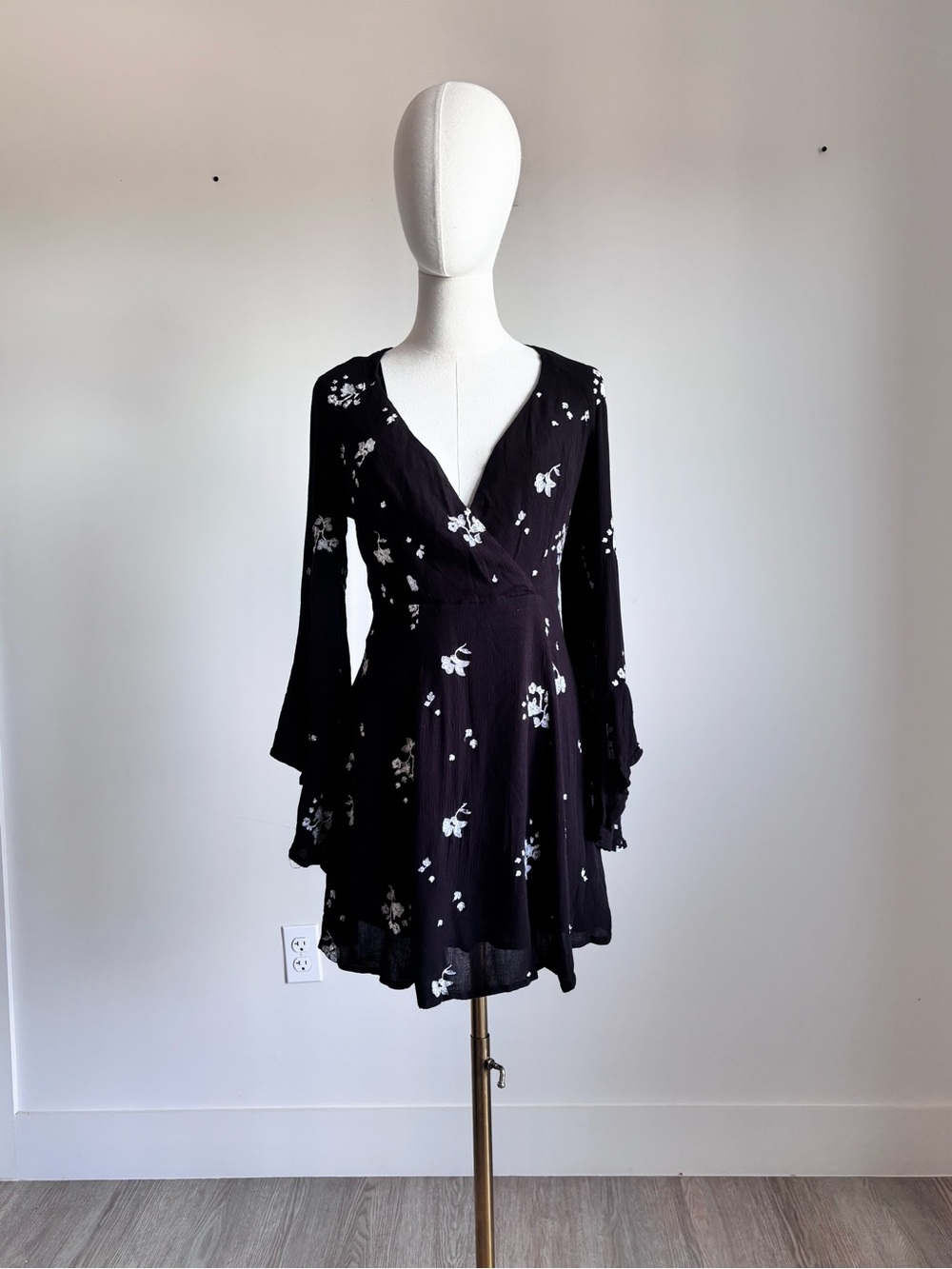free people black floral embroidered v neck bell sleeve mini dress size 4